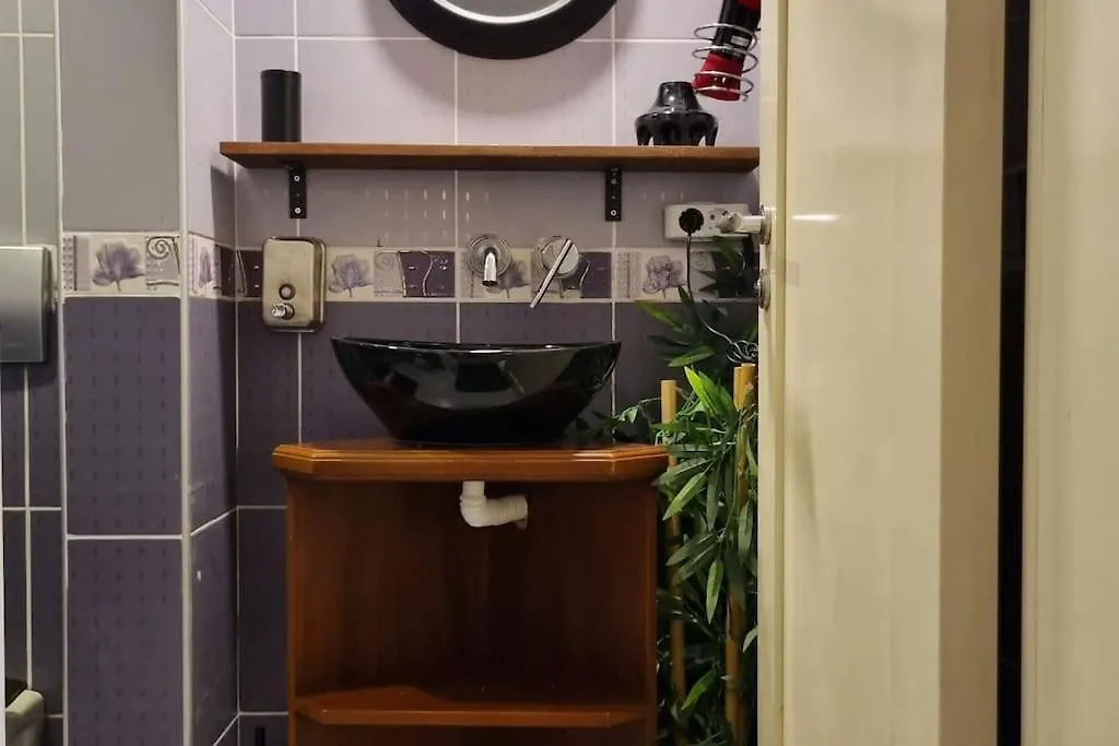 Comfortable Apartment In Istiklal Street Stambuł