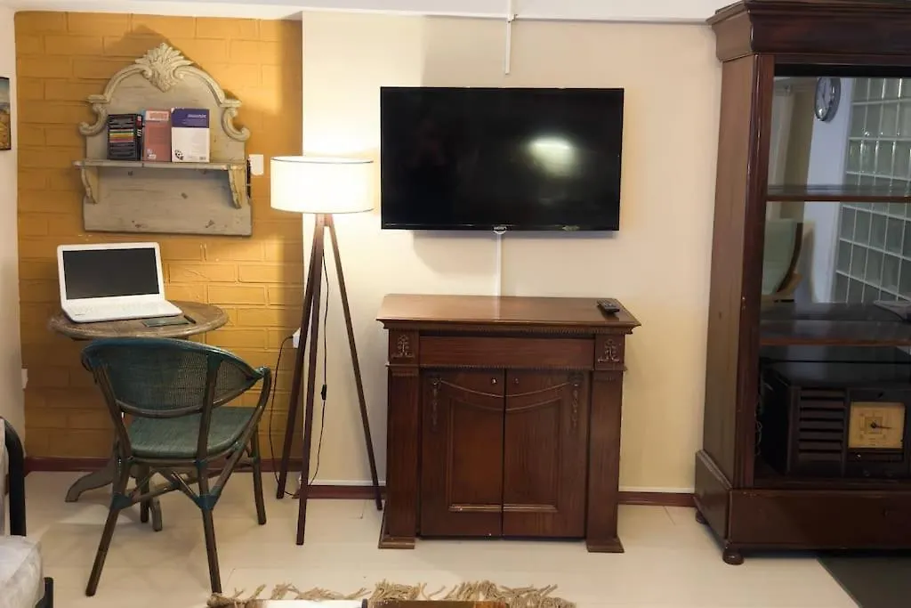 Comfortable Apartment In Istiklal Street Stambuł