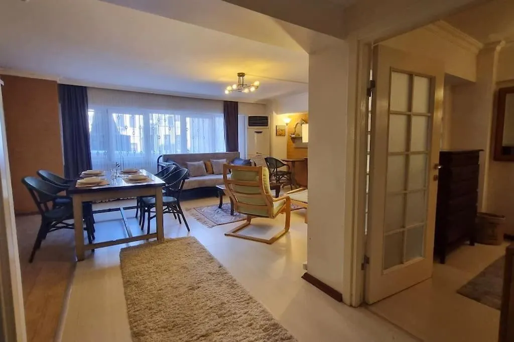 Comfortable Apartment In Istiklal Street Stambuł
